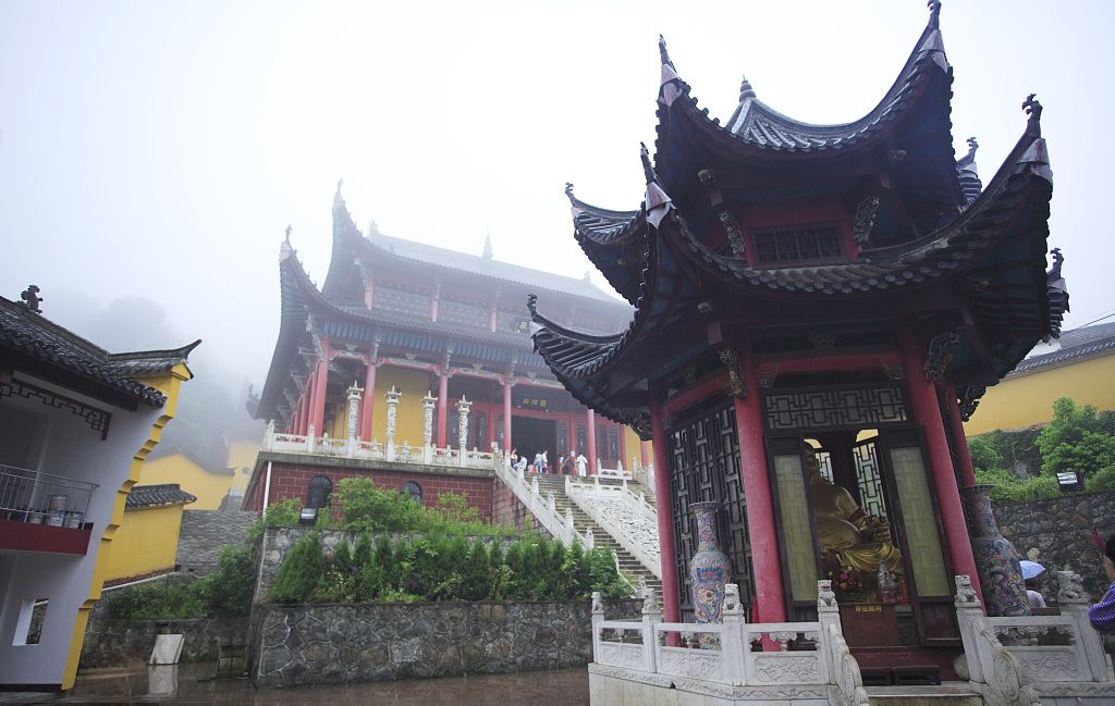 五大名山:九华山地藏菩萨道场风景图