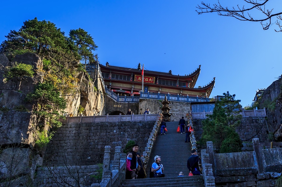 五大名山:九华山地藏菩萨道场风景图