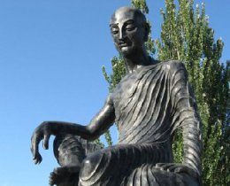 译经中姚秦三藏法师鸠摩罗什的传