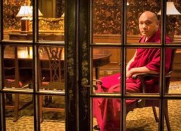 大宝法王：观察自己，不要将眼光放在